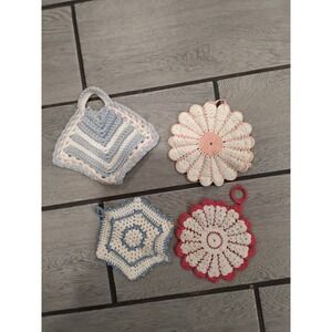 Vintage Handmade Crochet Pot Holders Set of 4 Floral Chevron Cottagecore Kitchen